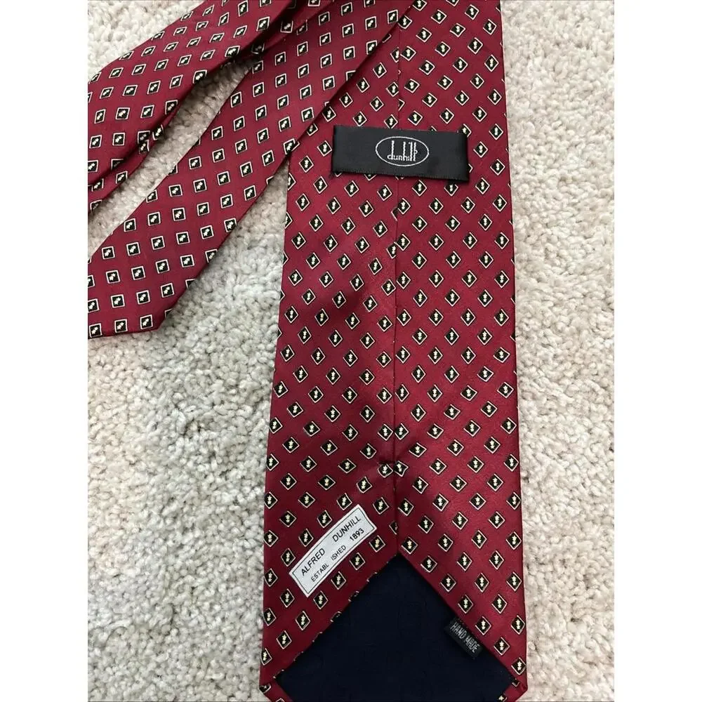 DUNHILL MENS RED TIE 100% SILK HAND MADE GREAT CONDITION!